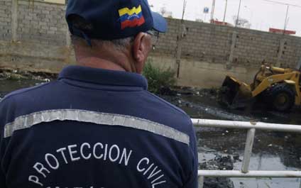Protección Civil recomienda no bañarse en la lluvia 