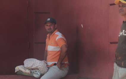 Le disparan en la cabeza por un celular