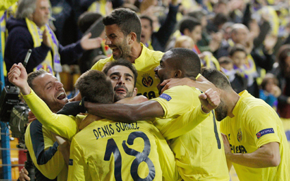 Villarreal es quien pega el primer golpe ante el Liverpool