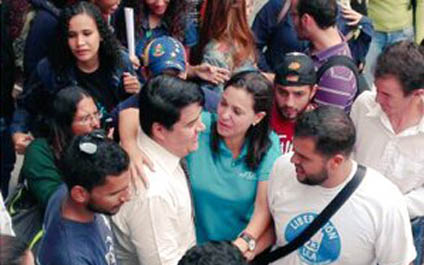 Agreden a María Corina Machado en hospital de Mérida  