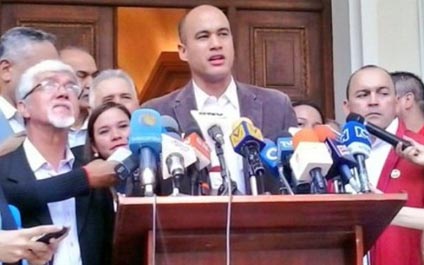 Empleados públicos firmantes "son unos enchufados"