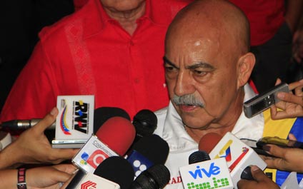 Darío Vivas vincula a Toledo con el paramilitarismo