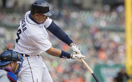 Miguel Cabrera supera a Luis Aparicio en jornada histórica