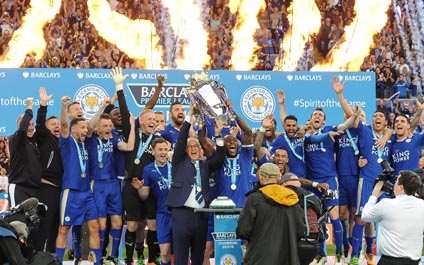 Trofeo redondea temporada del Leicester