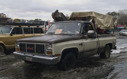 Lluvia provoca caos en el transporte