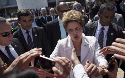 Dilma Rousseff mantiene la templanza 