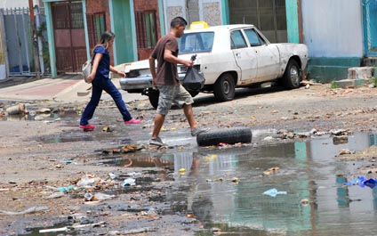 “El desbordamiento de aguas residuales enferma a todos”