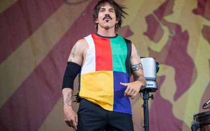 Vocalista de Red Hot Chili Peppers es hospitalizado