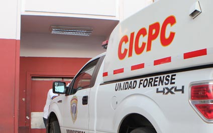 Les disparan a dos jóvenes en un open 