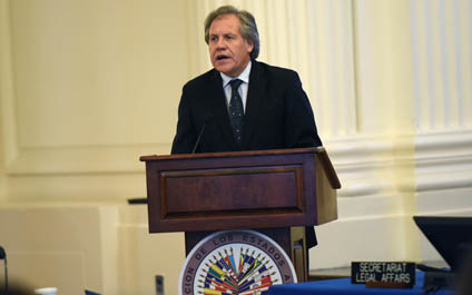 Almagro envía dura carta a Maduro
