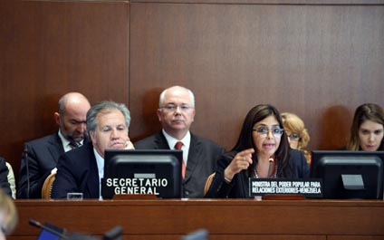 Almagro llama “traidor y dictadorzuelo” a Maduro