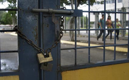 Fapuv aprueba el paro de universidades