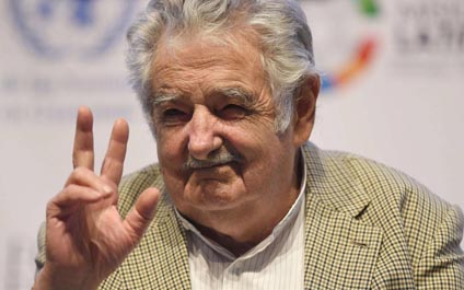 Mujica afirma que Maduro “está loco como una cabra”