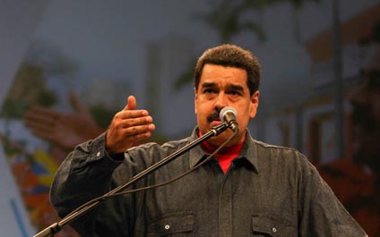 Maduro confía en que expresidentes propicien diálogo