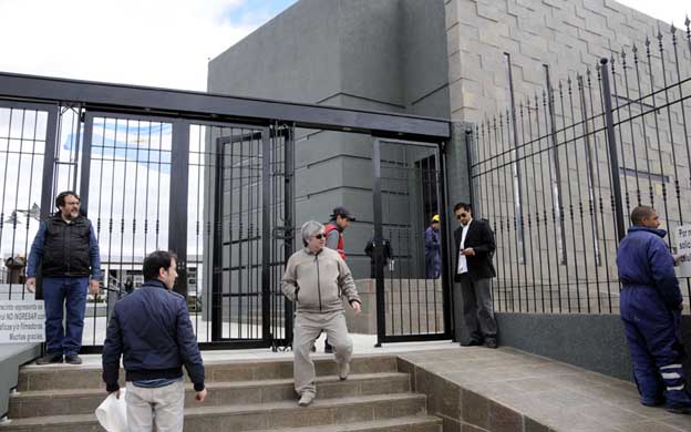 Allanan cementerio donde están los restos de Kirchner