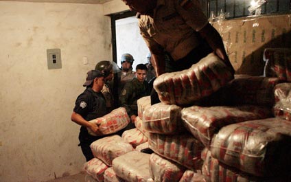 Decomisan lote de productos básicos en Lara