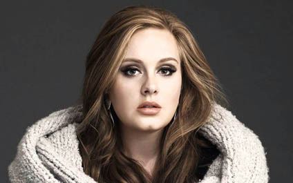 Adele negocia contrato récord con la discográfica Sony