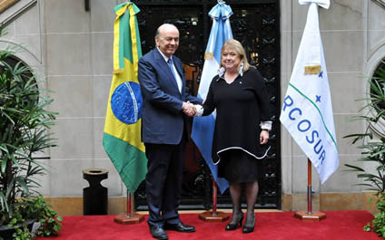 Argentina y Brasil piden “conciliación” en Venezuela 