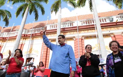 Maduro rechaza que tilden de “malandras” a rectoras del CNE