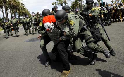 Cinco detenidos por protestas en acto de Trump
