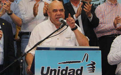 CNE no quiere hablar de revocatorio