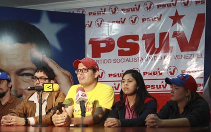 Jóvenes del PSUV marchan contra la injerencia