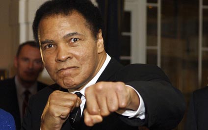 Hospitalizan a Muhammad Ali por problemas respiratorios