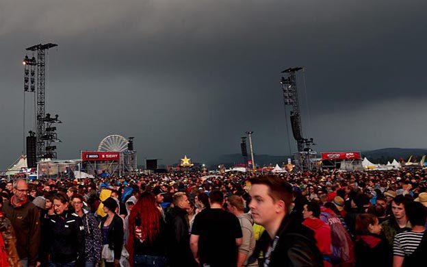 Un rayo causa 42 heridos entre los asistentes a festival de rock en Alemania
