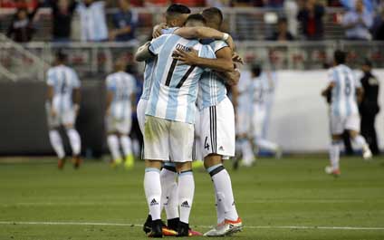 Sin Messi, Argentina baja de la nube a Chile