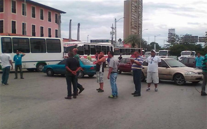 Reportan paro de transporte y protestas en Margarita