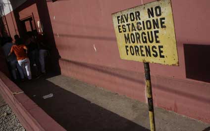 Se roba un carro y lo liquidan en un enfrentamiento