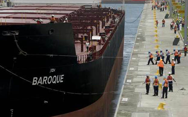 Buque de prueba cruza nuevo Canal de Panamá