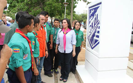 Eveling de Rosales entrega tres plazas remodeladas