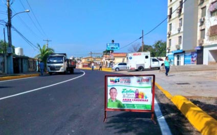 Gobernación reasfalta el barrio Amparo de Maracaibo