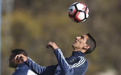 Ángel Di María seguirá jugando en la Copa América