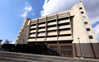 TSJ declara que la Asamblea “usurpa” funciones de Maduro