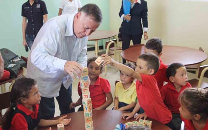 Gobernación del Zulia rehabilita dos escuelas en Miranda