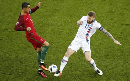 Portugal empata con Islandia
