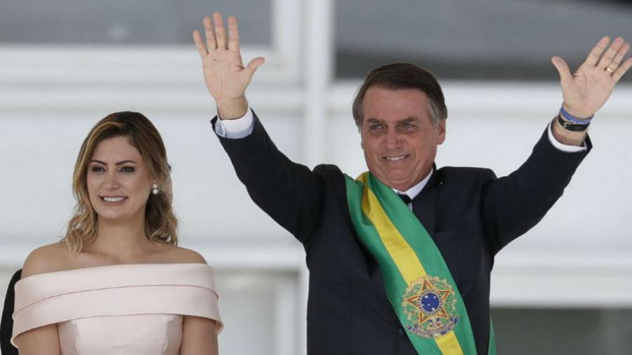 Bolsonaro decreta aumento del 4,61 % del salario mínimo