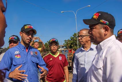 Alcalde intervino el mercado Kay Kay