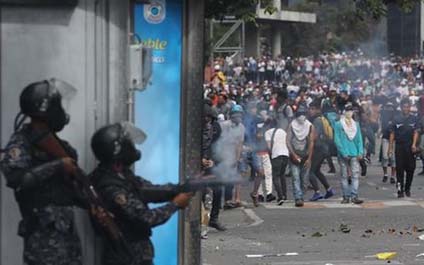 ONG contabiliza 35 muertos en protesta de Venezuela