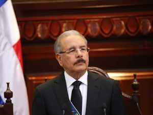 Danilo Medina anuncia aumento salarial al sector público