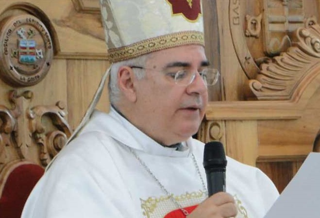 Monseñor Moronta pide a militares que “no levanten las armas”