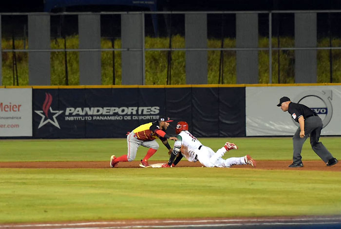 Charros le quita el invicto a Cardenales en la Serie del Caribe
