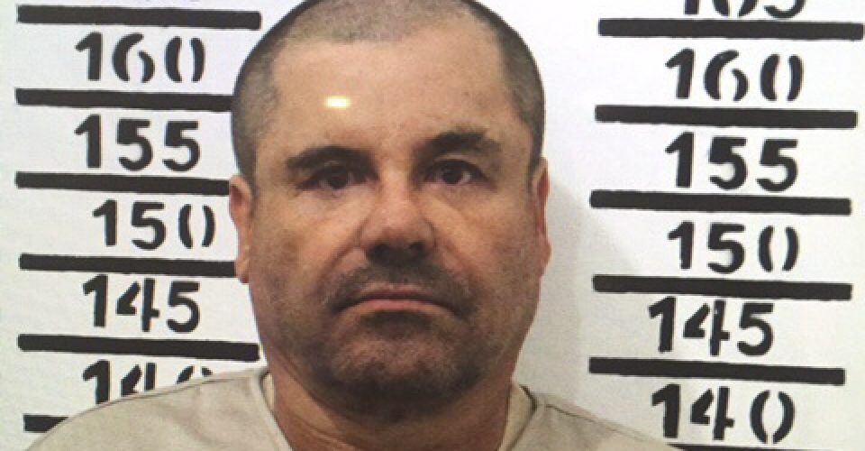 Trump considera propuesta de pagar el muro con dinero del “Chapo”