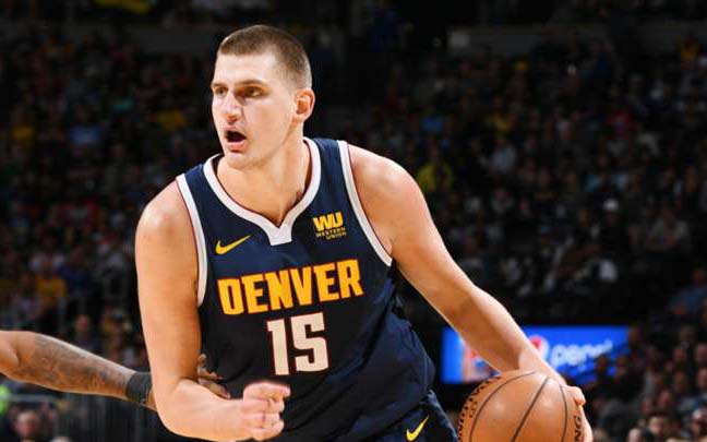 Denver gana 121-112 a Oklahoma City