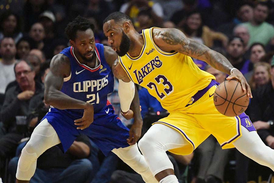 Lakers gana ante Clippers con el regreso de LeBron