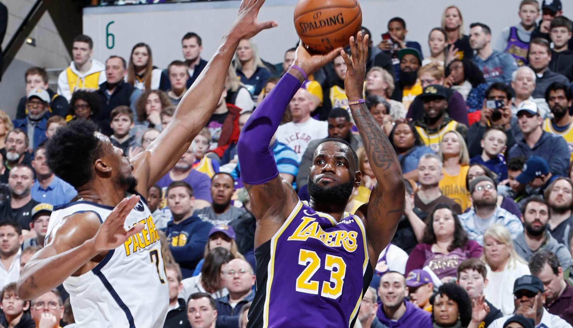 Pacers le propinan una paliza a los Lakers con LeBron