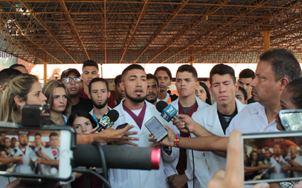 Estudiantes de LUZ exigen libre paso de la ayuda humanitaria