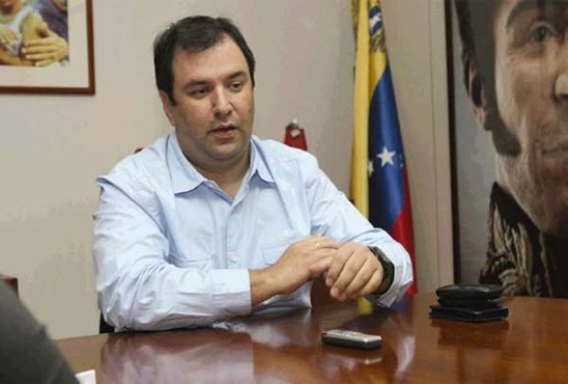 Yvan Gil: Vía militar desestabilizaría la región